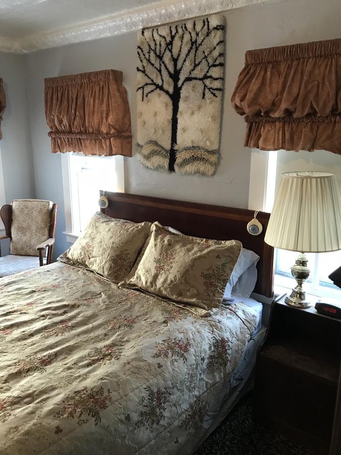 Maple Hill Farm Bed & Breakfast New London Exterior photo